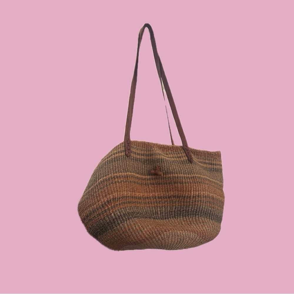 vintage woven bucket bag